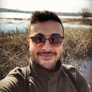 Meet your Posher, Zeki